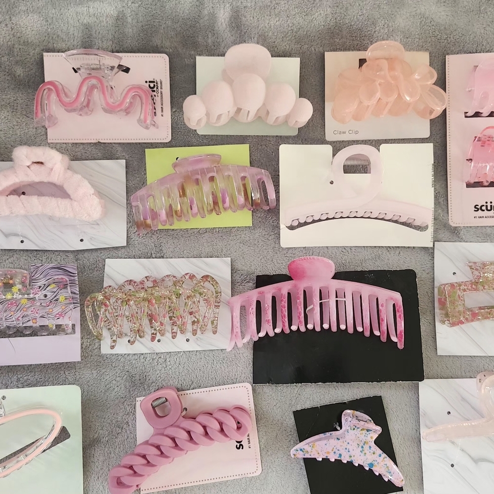 15-Piece Assorted Pink Claw Clip Hair Accessory Set with Carrying Case